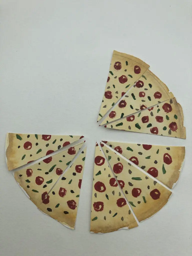 9 Zwölftel einer Pizza zur Veranschaulichung der Bruchrechnung
